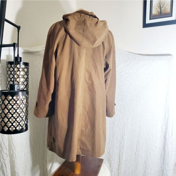 Gallery Classic Tan Trench Coat Size Large - Picture 5 of 12